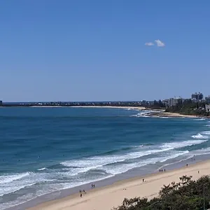 beachfront-towers-maroochydore.hotelssunshinecoast.net/